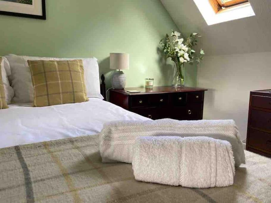 Scenic Couples Getaway In The Brecon Beacons Holiday home Crickhowell
