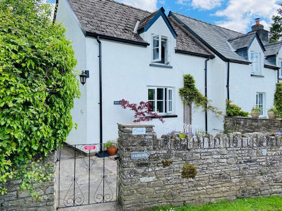 Holiday home Scenic Couples Getaway In The Brecon Beacons Crickhowell